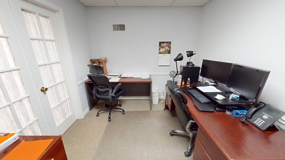 More Photos Of 1368 McCausland Ave, Saint Louis Office For Sale
