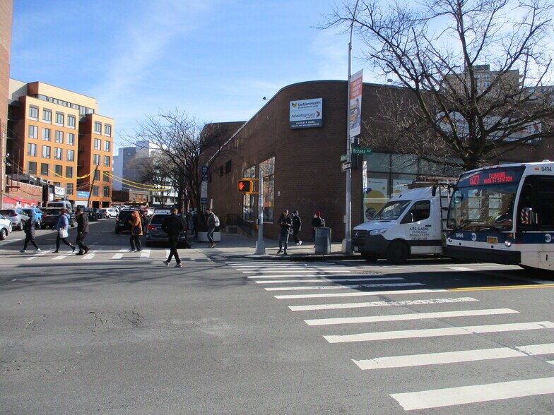 More Photos Of 41-61 Kissena Blvd, Flushing Office For Lease