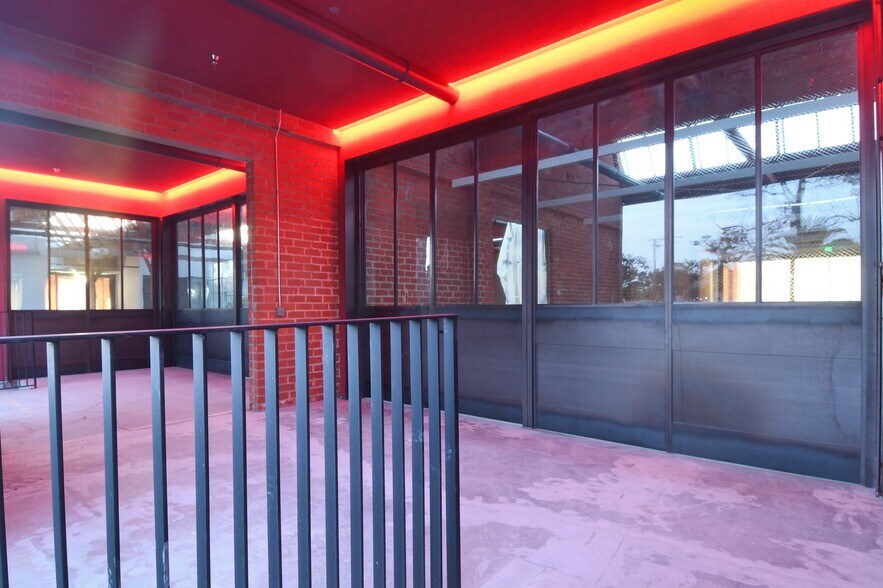 More Photos Of 1651 S Central Ave, Glendale Warehouse For Lease