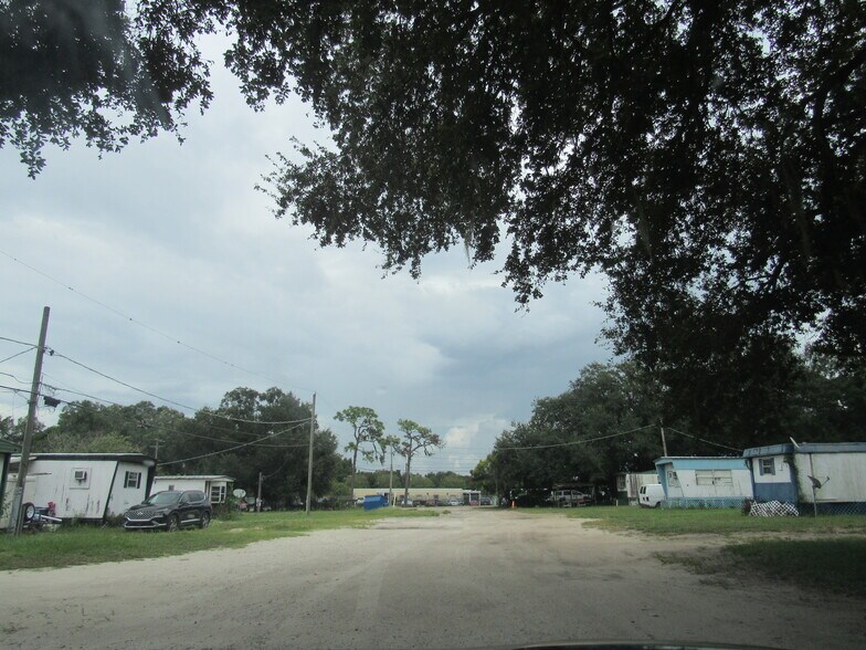 More Photos Of 1014 N Parsons Ave, Seffner Manufactured Housing Mobile Home Park For Sale