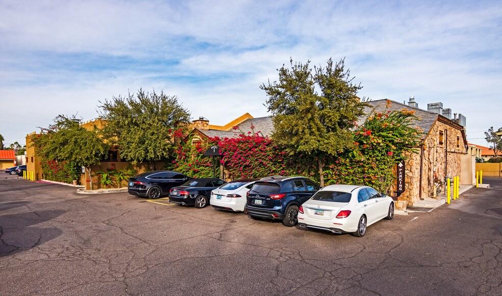 More Photos Of 6335 N 16th St, Phoenix Restaurant For Sale