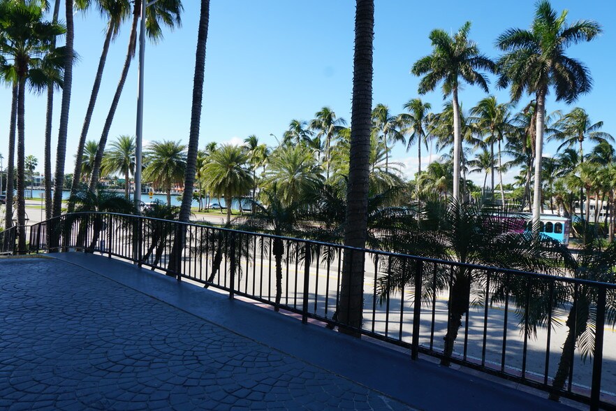 More Photos Of 5401 Collins Ave, Miami Beach Apartments For Sale