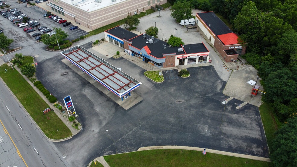 More Photos Of 560 N State Road 135, Greenwood Service Station For Lease