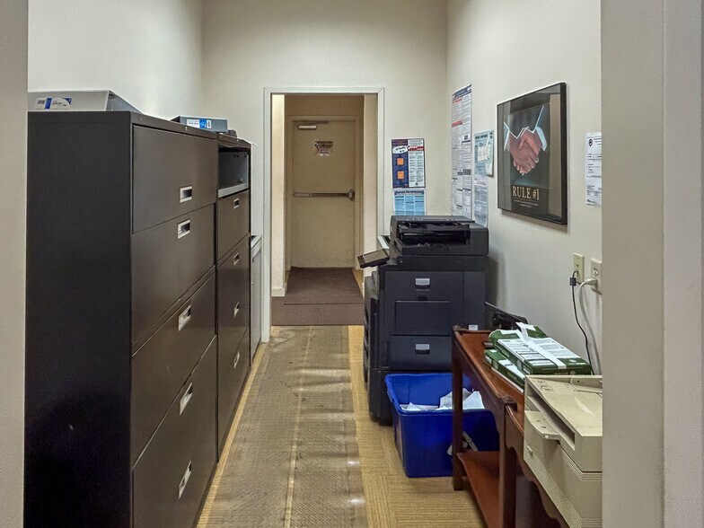 More Photos Of 4273 Domino Ave, North Charleston Warehouse For Lease