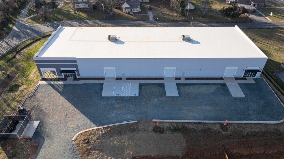 More Photos Of 3641 Forrest Ave, Efland Manufacturing For Sale