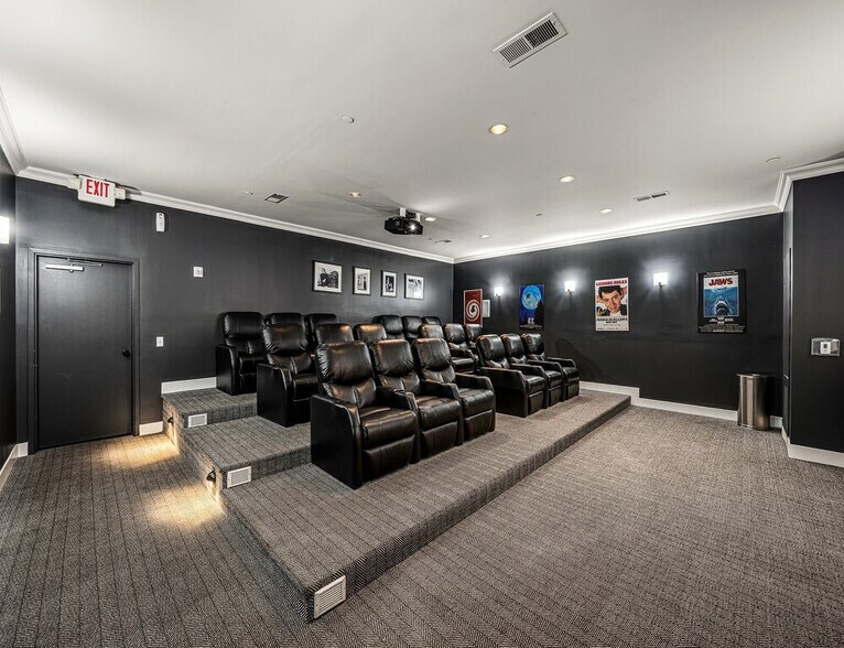 More Photos Of 121 Towne St, Stamford Apartments For Lease
