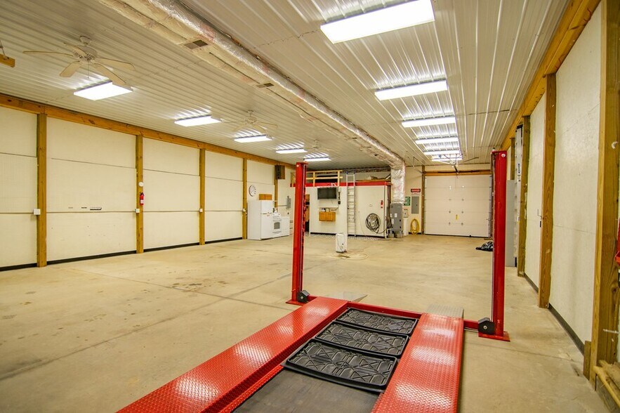 More Photos Of 1260 Dixons Run Rd, Triadelphia Warehouse For Sale