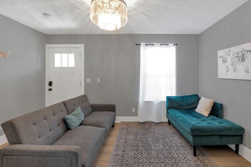 More Photos Of 901 21st Ave N, Nashville Multifamily For Sale
