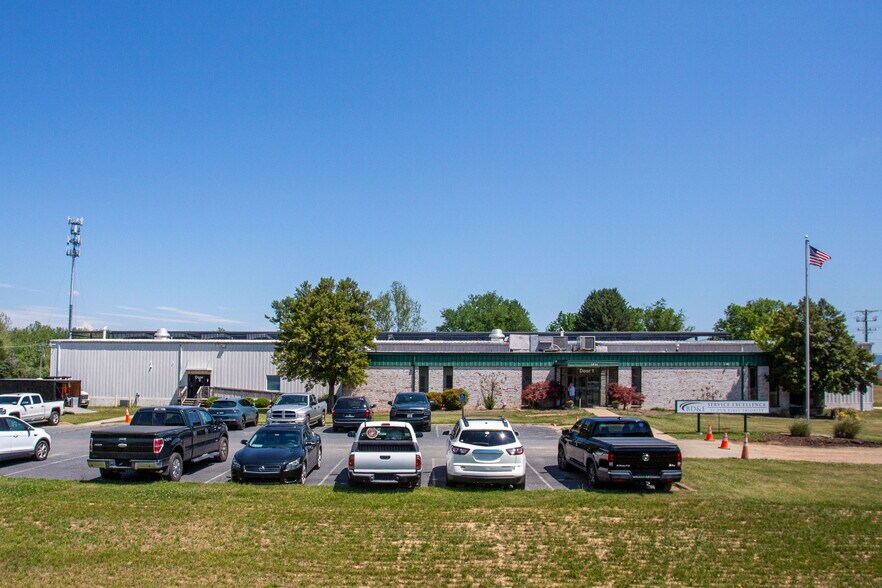 More Photos Of 1401 Hopeman Pkwy, Waynesboro Industrial For Lease