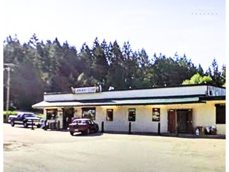 More Photos Of 2365 Lang Bay Rd, Powell River General Retail For Sale