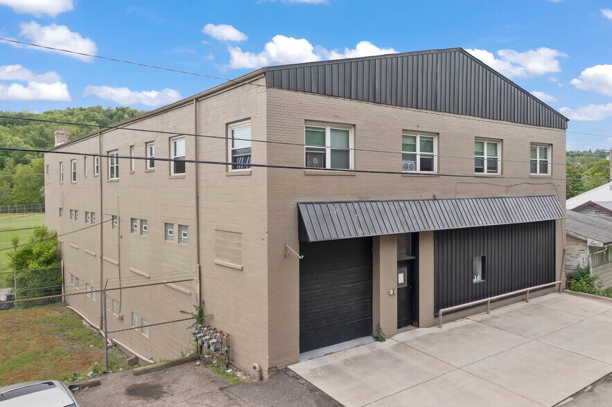 More Photos Of 414 E Lincoln Ave, Mc Donald Warehouse For Sale