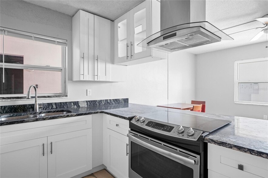 More Photos Of 11705 3rd St E, Treasure Island Apartments For Sale