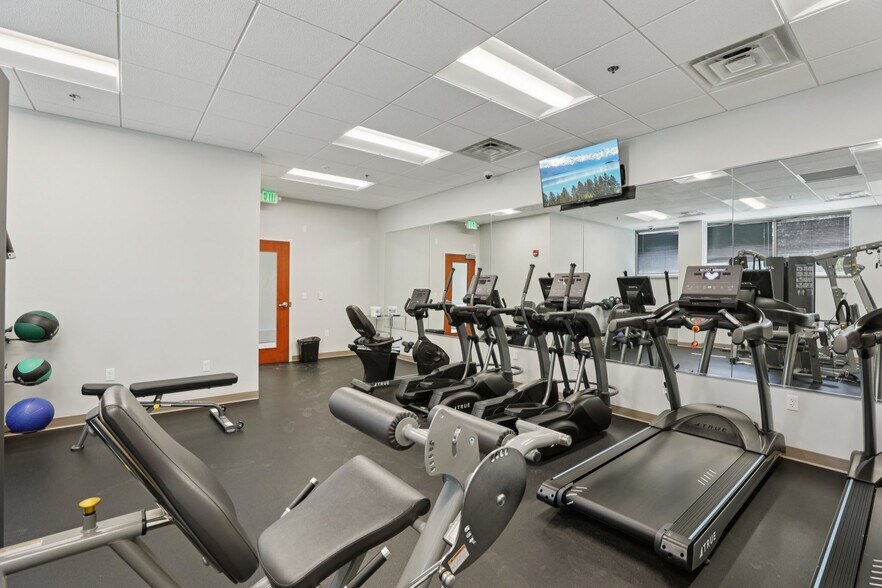 More Photos Of 5133 W Terrace Dr, Madison Office For Sale