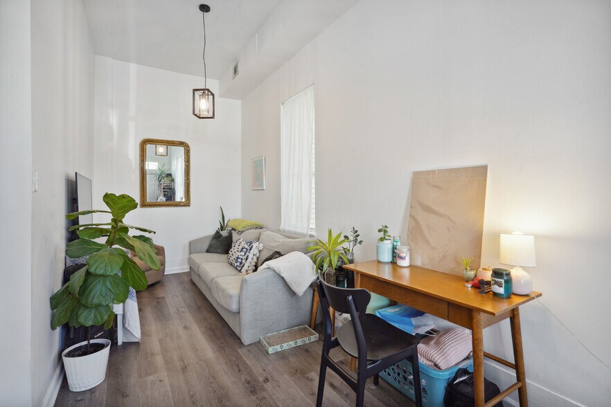 More Photos Of 2008 Foucher St, New Orleans Multifamily For Sale