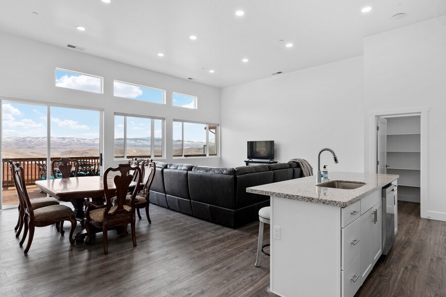 More Photos Of 1929 US-395, Gardnerville Apartments For Sale