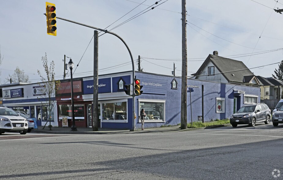 More Photos Of 948-950 12th St, New Westminster Storefront For Lease