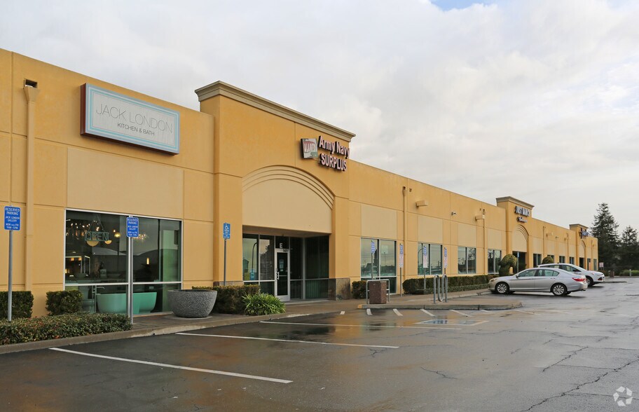 More Photos Of 2500 Embarcadero, Oakland Showroom For Lease