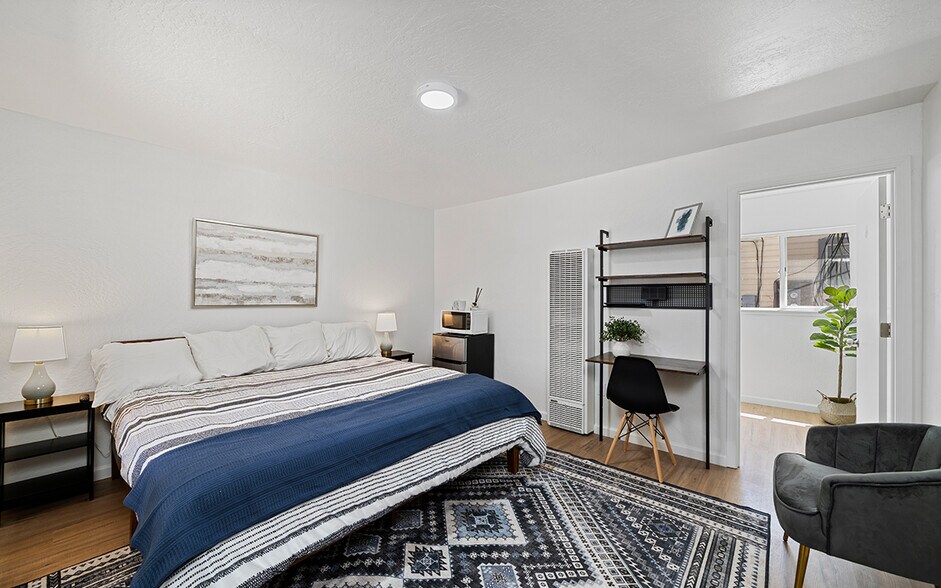 More Photos Of 3918 Pioneer Trl, South Lake Tahoe Hotel For Sale