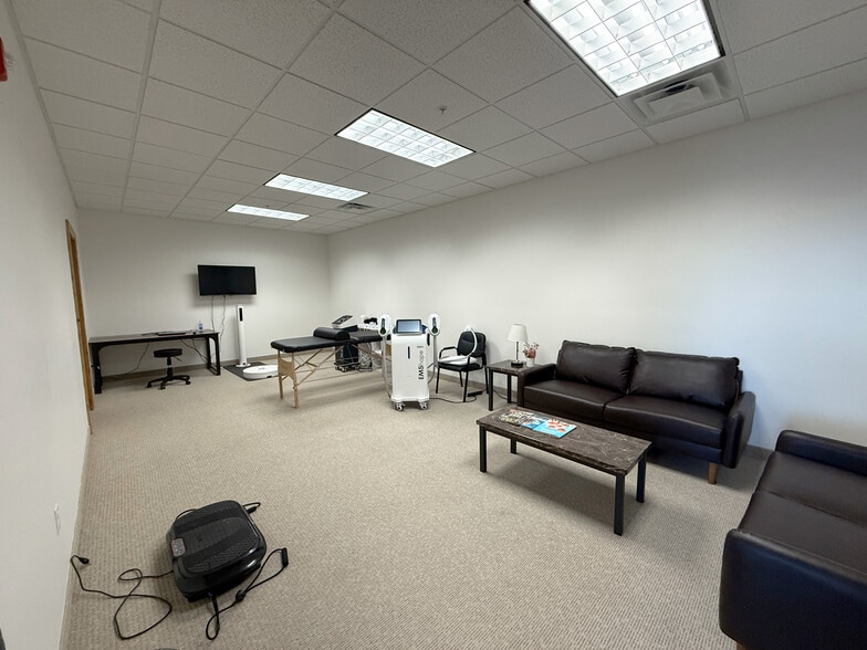 More Photos Of 833 N 900 W, Orem Office For Lease