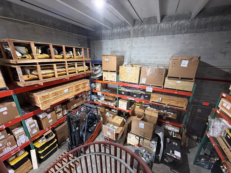 More Photos Of 2355 NW 70th Ave, Miami Warehouse For Lease