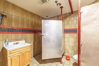 More Photos Of 903-909 Main St, West Springfield Storefront Retail Residential For Sale