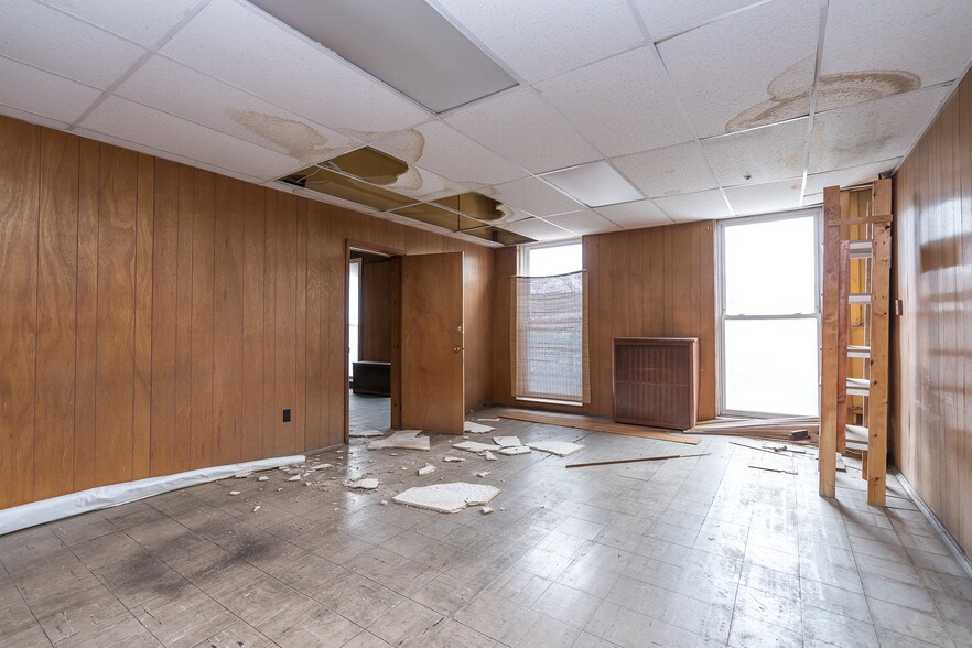 More Photos Of 271-277 State St, Schenectady Apartments For Sale