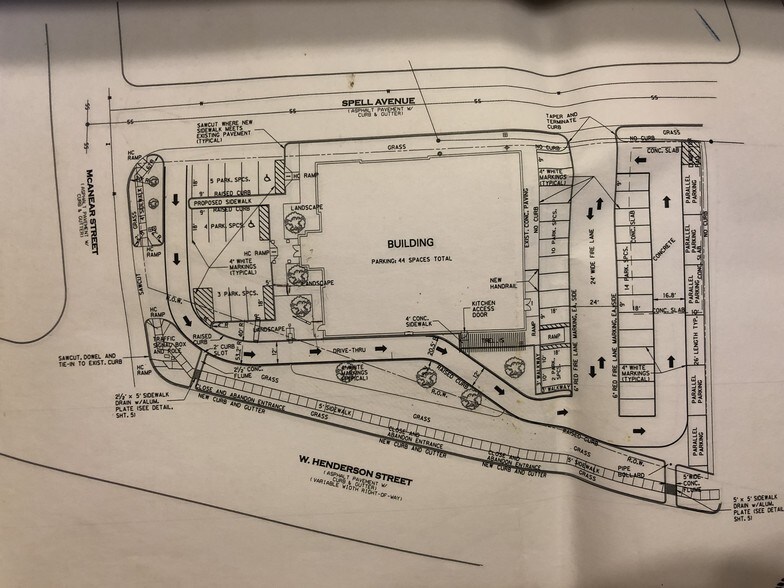 More Photos Of 1216 W Henderson St, Cleburne Freestanding For Lease