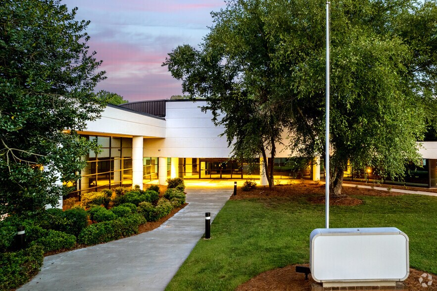 More Photos Of 1251 Arrow Pine Dr, Charlotte Coworking Space