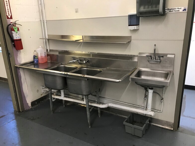 More Photos Of 6613 Hollis St, Emeryville Flex For Sale