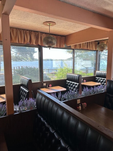 More Photos Of 7890 Highland Rd, Waterford Freestanding For Sale