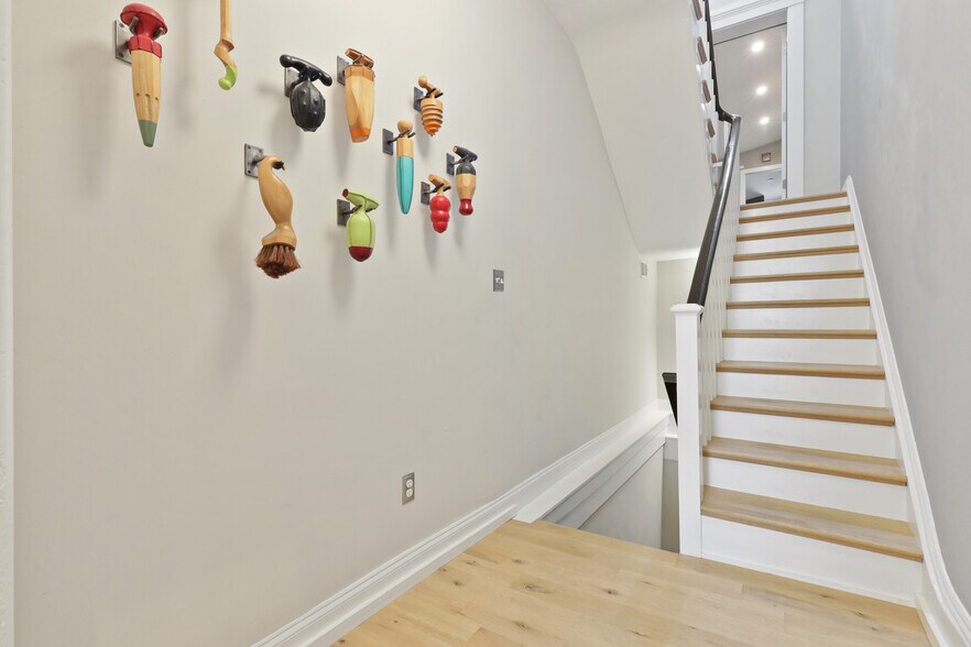 More Photos Of 1019 Cathedral St, Baltimore Office Residential For Sale