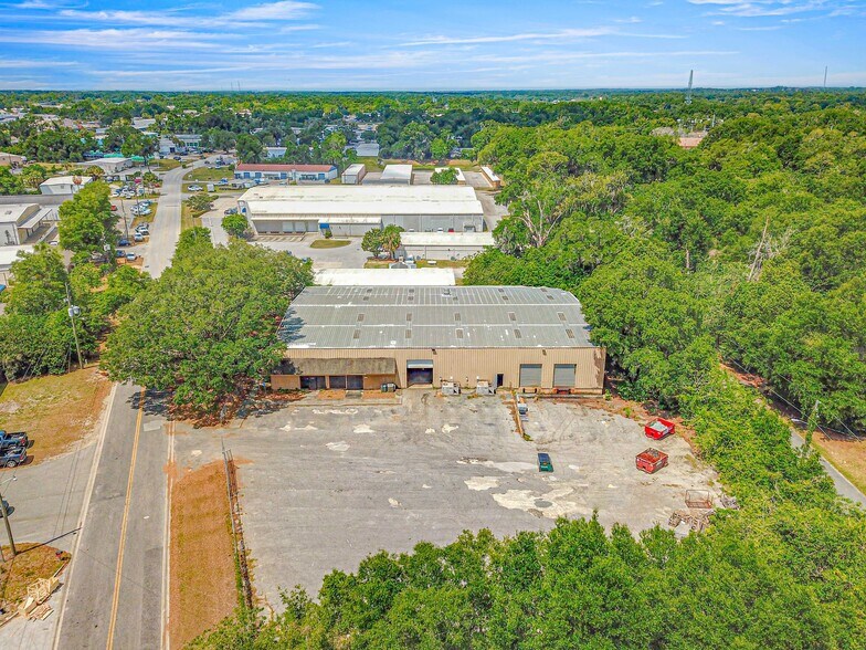 More Photos Of 1031 NE 16th St, Ocala Manufacturing For Lease