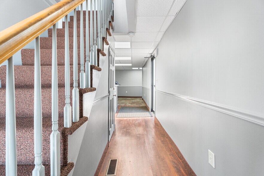 More Photos Of 293 Bedford St, Whitman Office For Sale