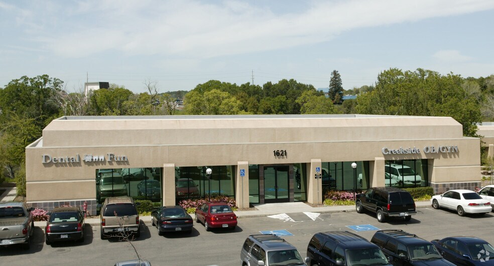 More Photos Of 1621 Creekside Dr, Folsom Medical For Lease
