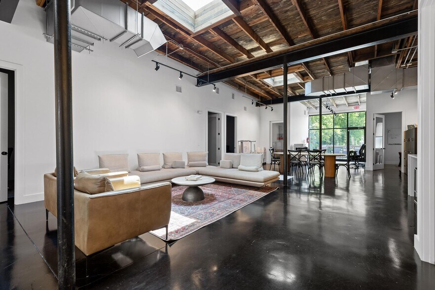 More Photos Of 1412 E Main St, Chattanooga Office For Sale