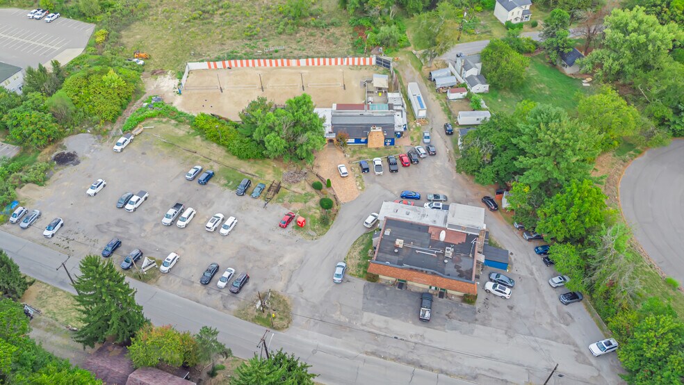 More Photos Of 1020 Sharon Rd, Beaver Restaurant For Sale