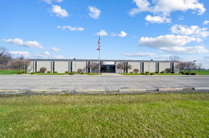 More Photos Of 2025 E 4th St, Lima Light Manufacturing For Lease