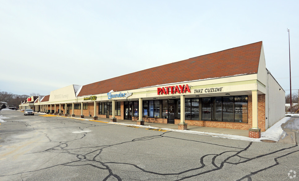 More Photos Of 1050-1070 Willett Ave, East Providence Unknown For Lease