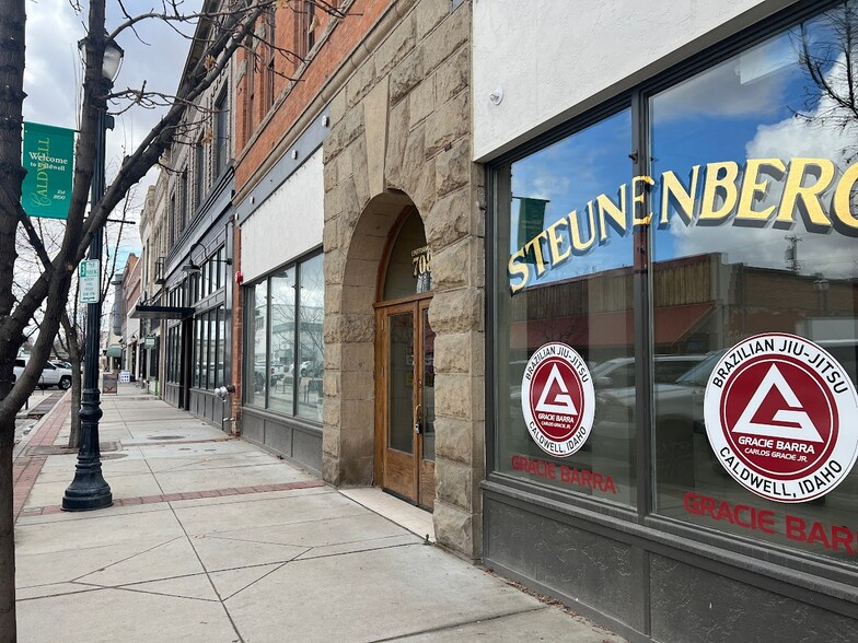 Primary Photo Of 708 Main St, Caldwell Storefront Retail Office For Lease