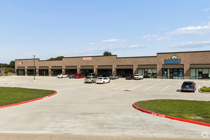 More Photos Of 5149 Reading Rd, Rosenberg Storefront For Sale