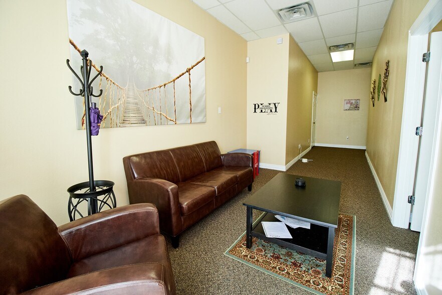 More Photos Of 5421 Basswood Blvd, Fort Worth Business Park For Lease