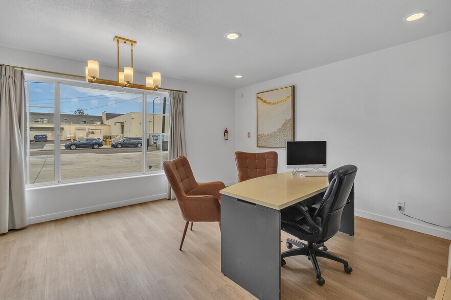 More Photos Of 1338 D St, Ramona Office For Sale