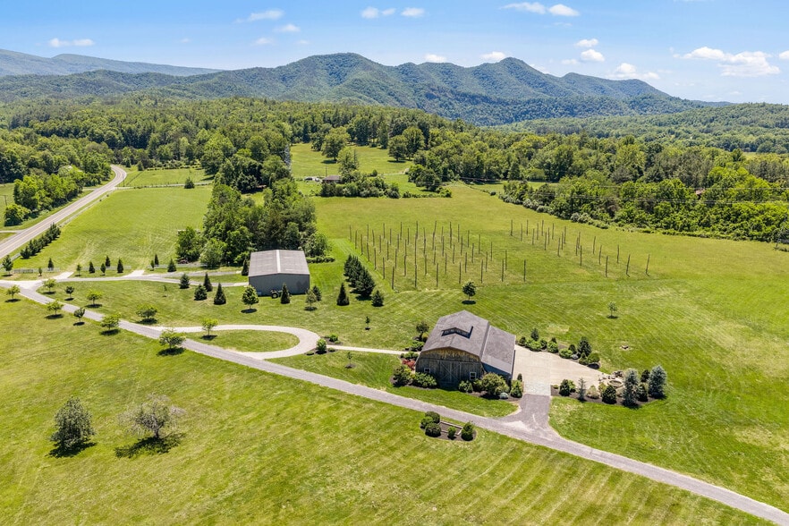 More Photos Of 4301 Longdale Furnace Rd, Clifton Forge Lodge Meeting Hall For Sale