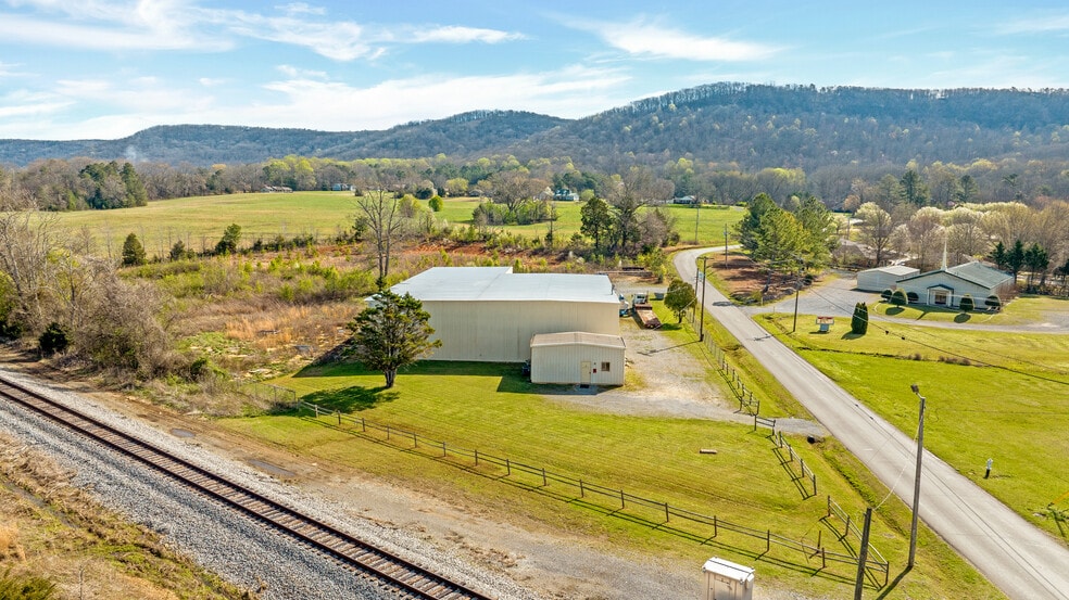 More Photos Of 221 55th St NE, Fort Payne Manufacturing For Sale