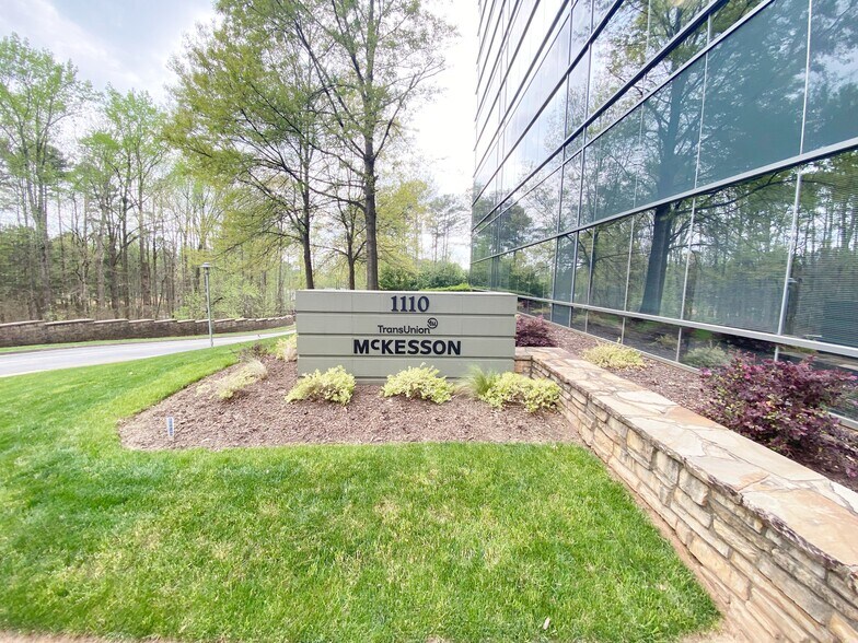 More Photos Of 1110 Sanctuary Pky, Alpharetta Office For Lease