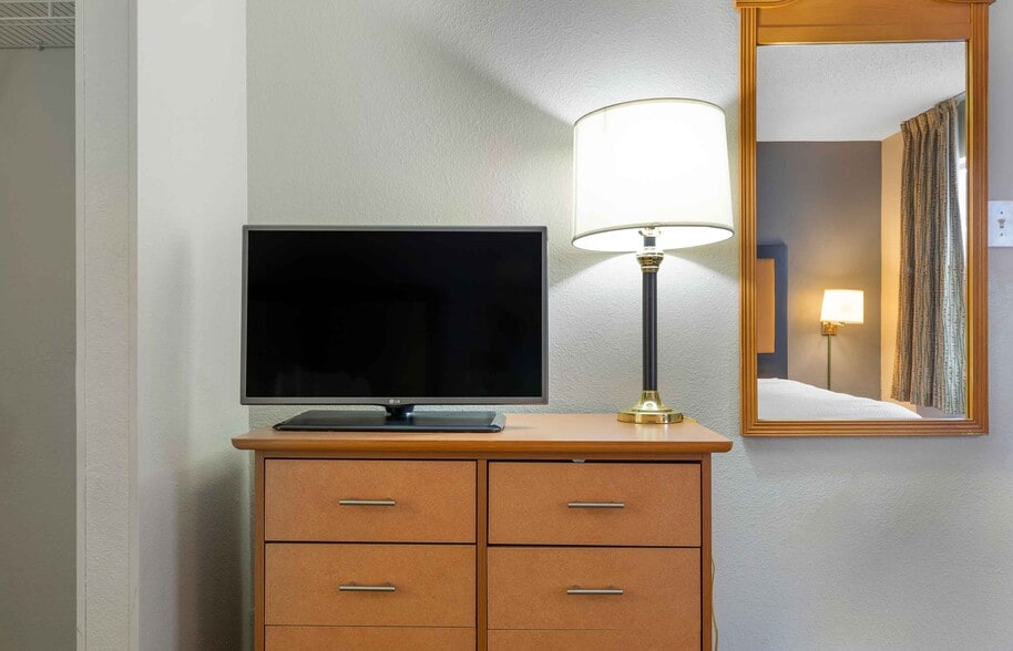 More Photos Of 1601 River Run, Fort Worth Hotel For Sale