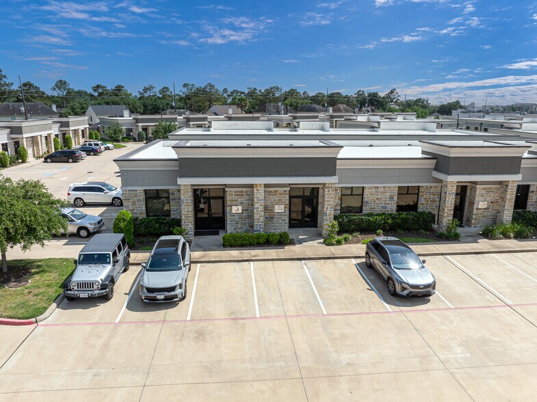 More Photos Of 633 E Fernhurst Dr, Katy Medical For Sale