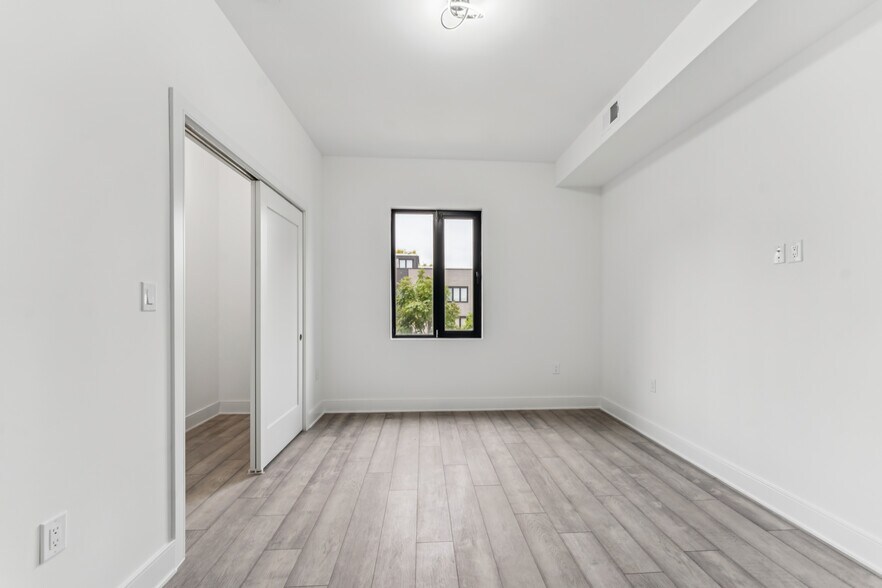 More Photos Of 1001 Rhode Island Ave NE, Washington Apartments For Sale