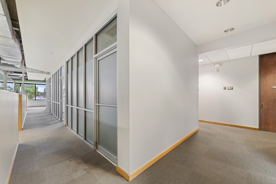 More Photos Of 214 Jefferson St, Lafayette Office For Lease