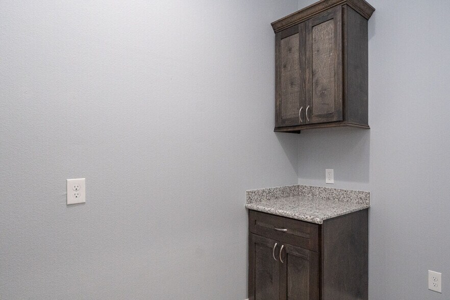 More Photos Of 18510 Green Land Way, Houston Medical For Lease
